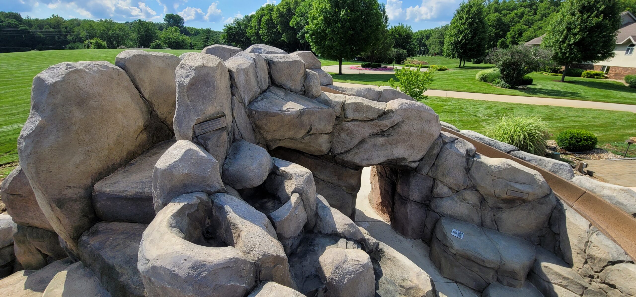 Artificial Rock, Plant - Atelier Peter Kis